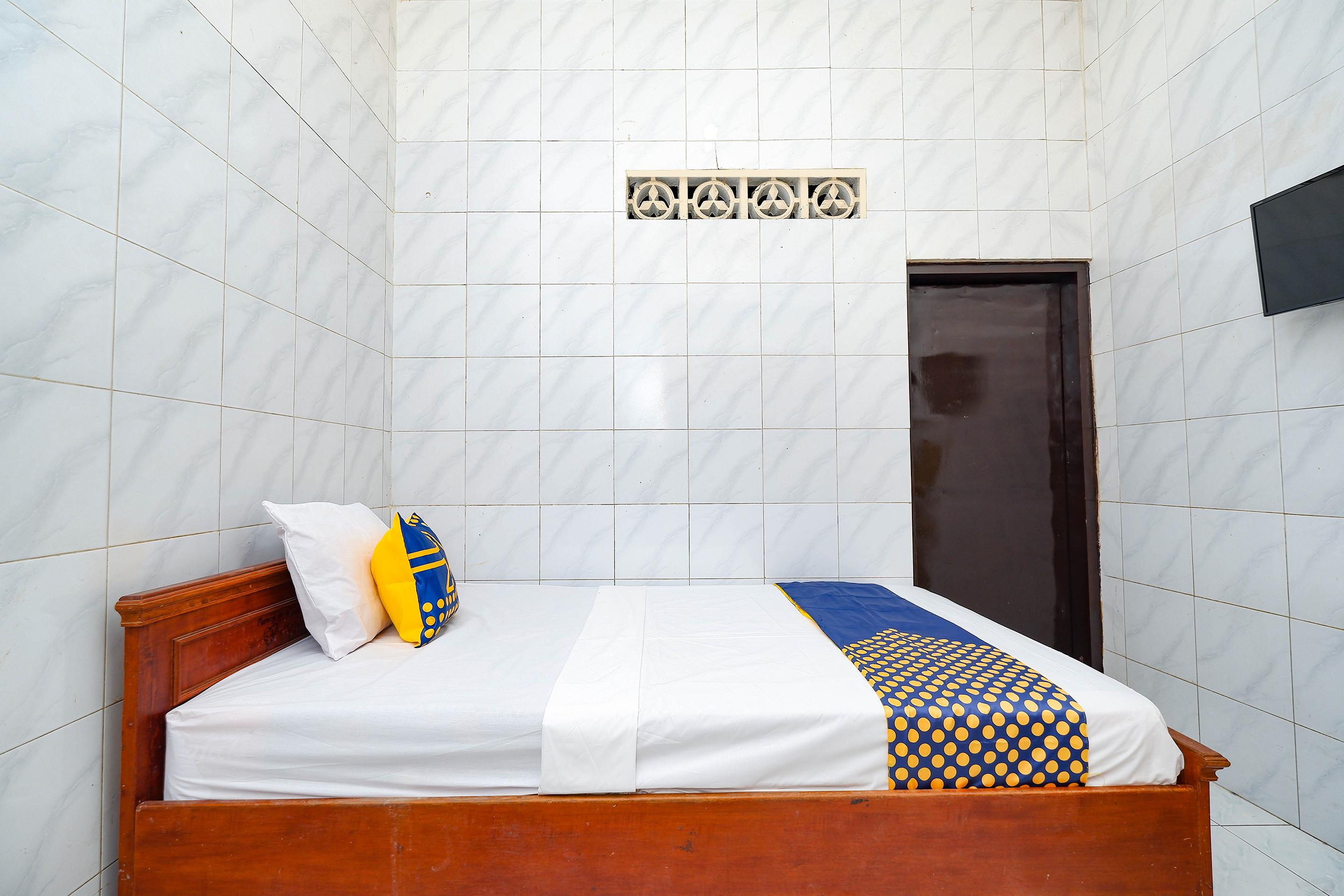 Spot On 2011 Hotel Mekar Sari Solo Kültér fotó