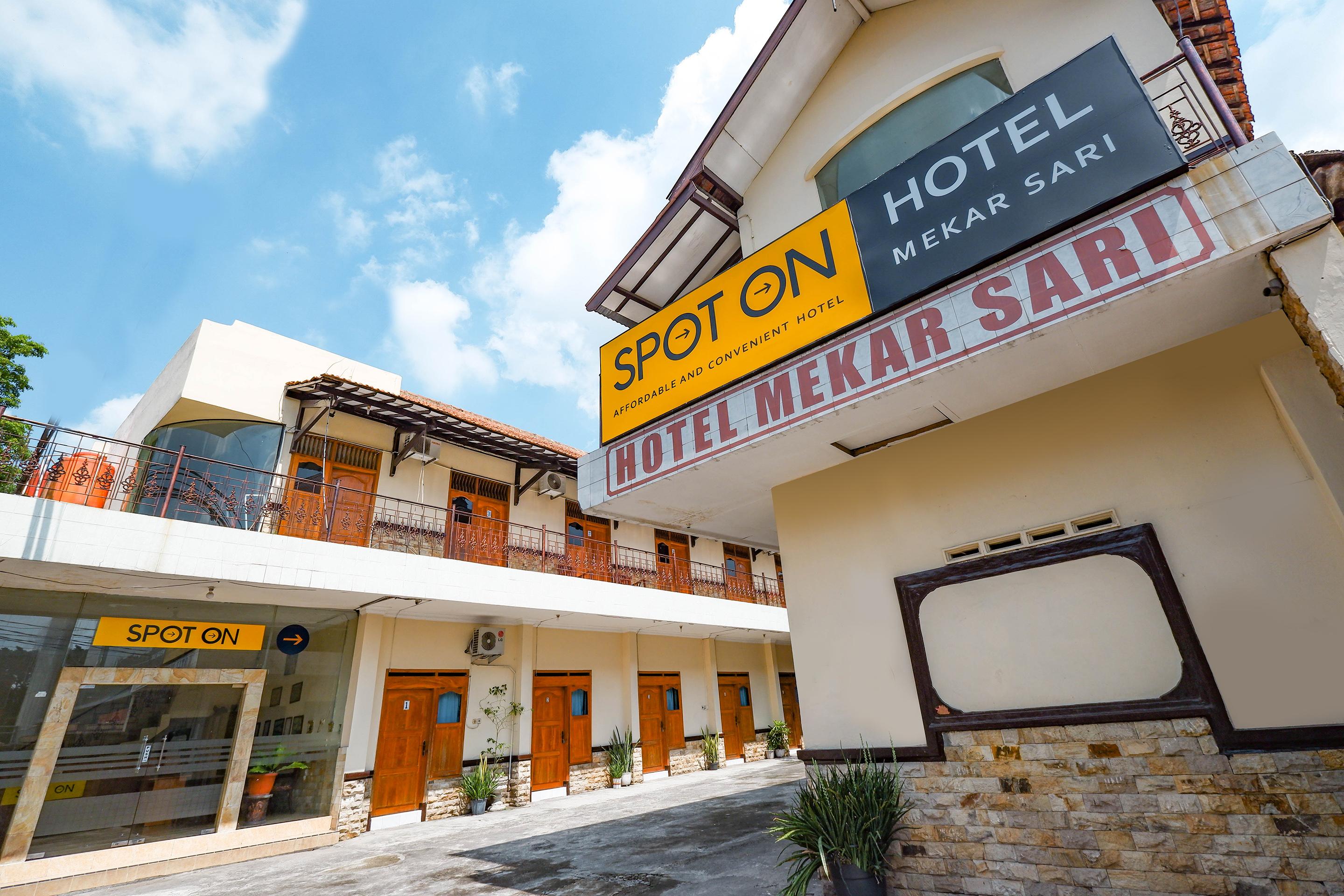 Spot On 2011 Hotel Mekar Sari Solo Kültér fotó